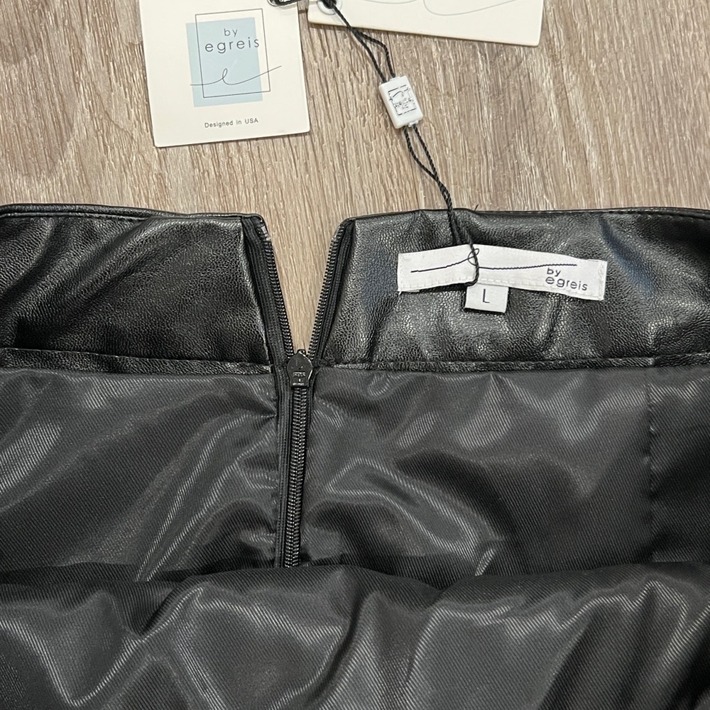 Vegan leather Black Midi Skirt with Belt with Tags - Picture 3 of 5